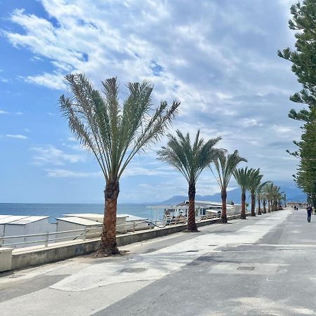 Casa Vacanza! A 50M Dal Mare! บอร์ดิเกรา ภายนอก รูปภาพ