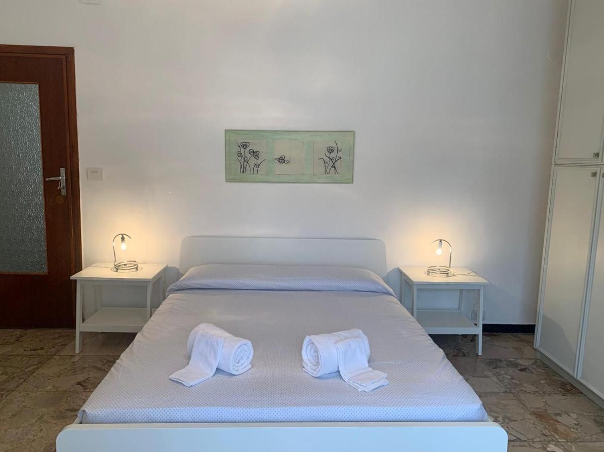 Casa Vacanza! A 50M Dal Mare! บอร์ดิเกรา ภายนอก รูปภาพ