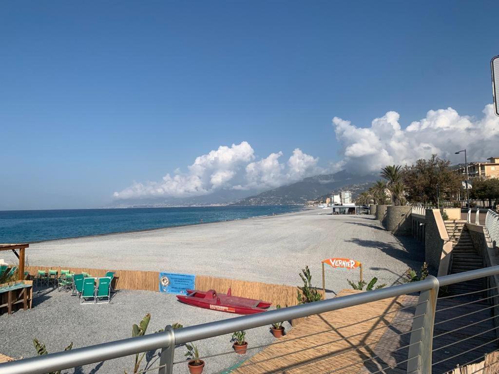 Casa Vacanza! A 50M Dal Mare! บอร์ดิเกรา ภายนอก รูปภาพ